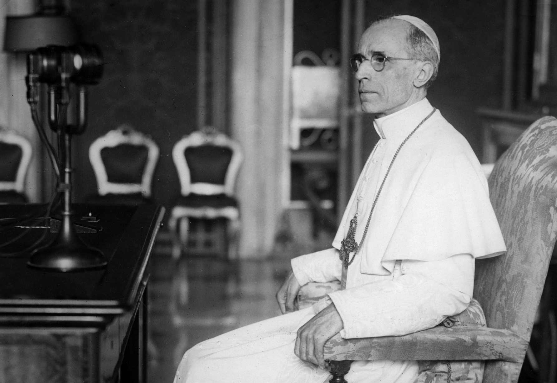 Pio XII, il nazismo e gli ebrei: calunnie e verità